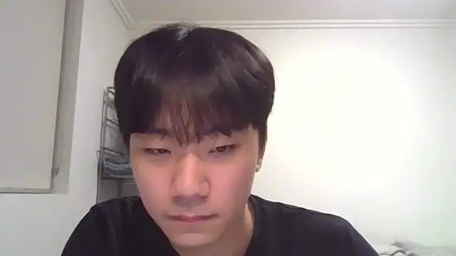 sdamvo2 online show from March 5, 2025, 5:08 pm