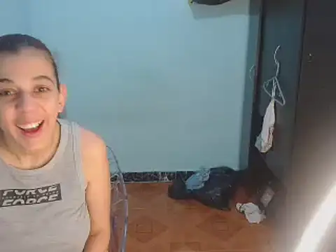 luli angel online show from September 9, 2025, 10:41 pm