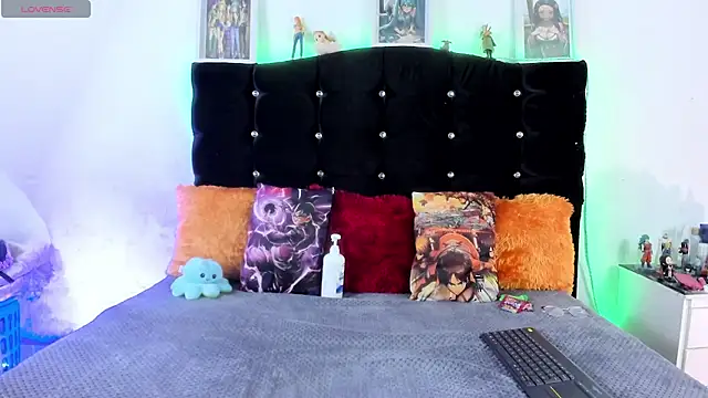 young jung online show from October 7, 2025, 3:07 am