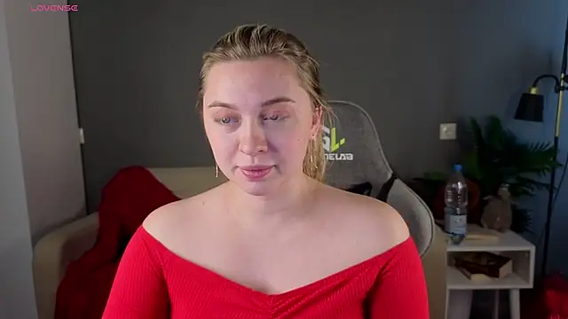 christie luv online show from March 3, 2026, 12:56 pm