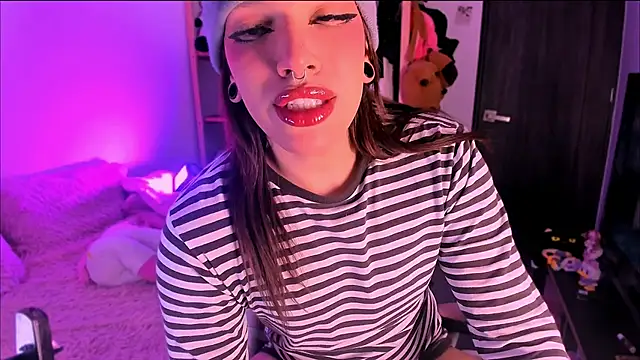 Loona s online show from March 14, 2026, 7:31 pm