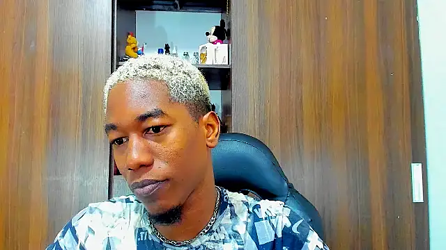 Dreamastercum  online show from October 11, 2025, 1:34 pm