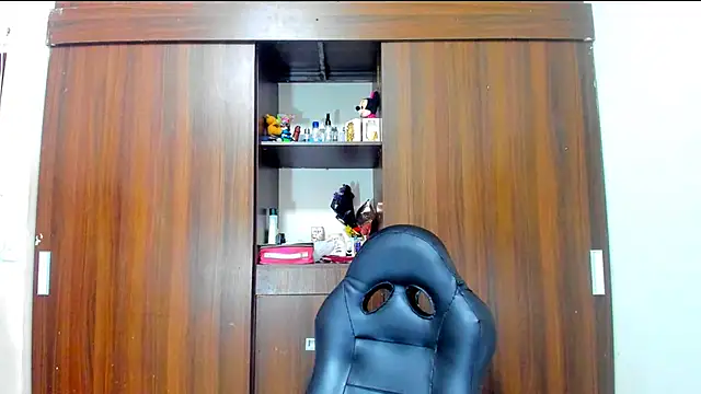 Dreamastercum  online show from November 21, 2025, 10:20 pm