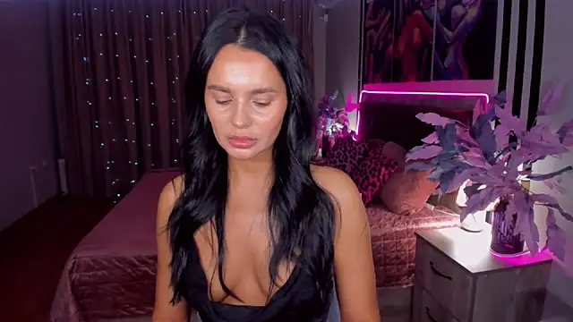 DanaSincere online show from November 20, 2025, 4:02 am