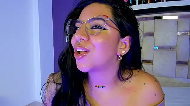 emilyy cooperr online show from February 3, 2026, 12:21 pm