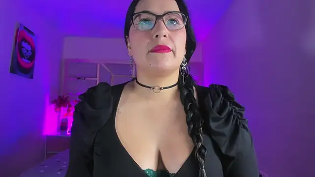 tamara rouse1 online show from November 26, 2025, 4:45 am