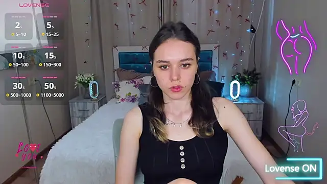 EmelyMason online show from March 31, 2026, 5:42 am