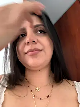 Snapshot of AliceGarc chatting on October 2, 2025, 5:16 pm AliceGarc online show from October 2, 2025, 5:16 pm
