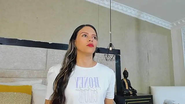 LiliJensen online show from January 13, 2026, 8:46 pm