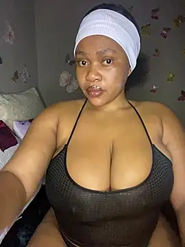 Snapshot of CuteSexyBoobz chatting on February 24, 2026, 8:31 pm CuteSexyBoobz online show from February 24, 2026, 8:31 pm