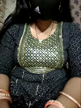 Snapshot of Sexyradha_ chatting on April 18, 2026, 5:15 pm Sexyradha online show from April 18, 2026, 5:15 pm