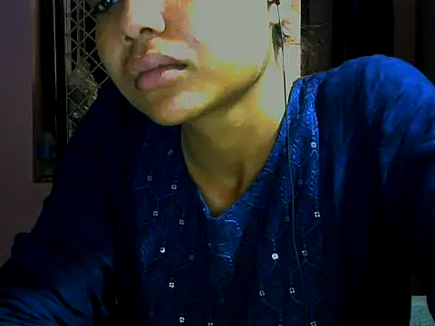 Snapshot of mayra89 chatting on October 15, 2025, 1:37 am mayra89 online show from October 15, 2025, 1:37 am
