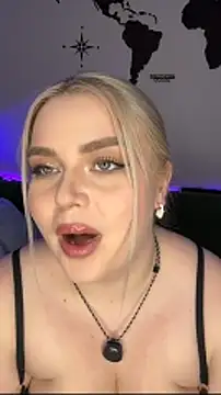 April Vancee online show from March 22, 2026, 4:08 pm