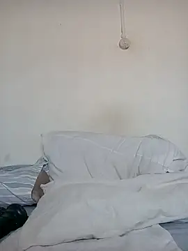 Missvixen81 online show from October 17, 2025, 4:49 am