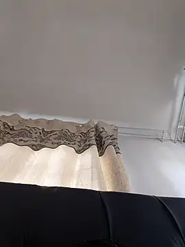 Snapshot of queen_lovely2 chatting on February 17, 2026, 10:45 am queen lovely2 online show from February 17, 2026, 10:45 am