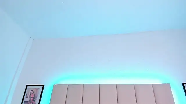 aurora collinss  online show from March 19, 2026, 8:31 pm