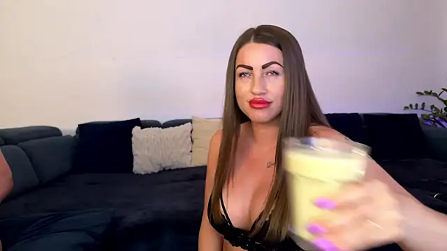 Milf Andy online show from July 29, 2026, 1:32 pm
