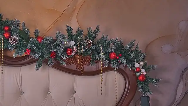 Amanda River online show from December 18, 2025, 12:27 am