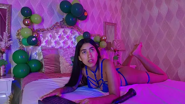 Mia Montess online show from March 16, 2025, 1:49 pm