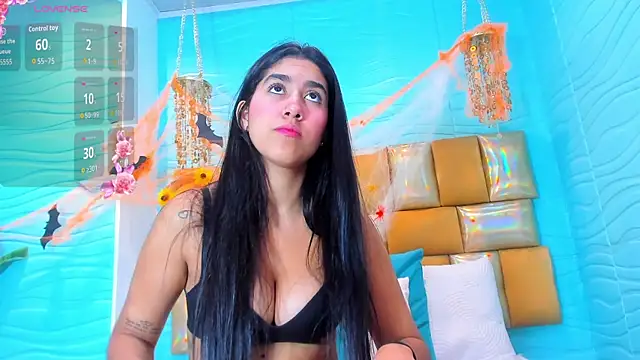 Mia Montess online show from November 1, 2025, 12:54 pm