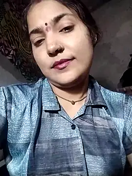 Maidangirl online show from October 9, 2025, 4:40 pm