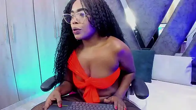 CandyMartinez  online show from October 23, 2025, 6:28 pm