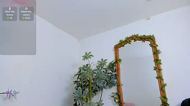 Snapshot of SaskiaGrendel chatting on February 18, 2026, 12:19 am SaskiaGrendel online show from February 18, 2026, 12:19 am