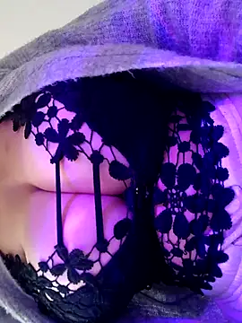 BellyDancer1 online show from November 18, 2025, 8:50 am