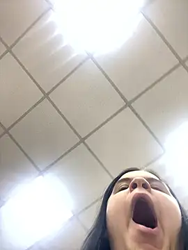 Eliss Shyyo online show from January 15, 2026, 7:56 am