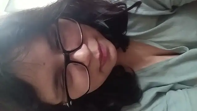 Snapshot of Maferyale chatting on February 4, 2026, 3:29 pm Maferyale online show from February 4, 2026, 3:29 pm