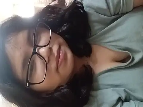 Snapshot of Maferyale chatting on February 6, 2026, 5:03 am Maferyale online show from February 6, 2026, 5:03 am