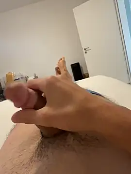 Yves1999 online show from October 1, 2025, 2:21 pm