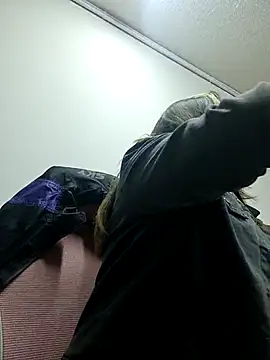 mandy-moore online show from April 1, 2026, 3:52 am