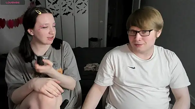 JayMollyy online show from April 15, 2026, 7:58 pm