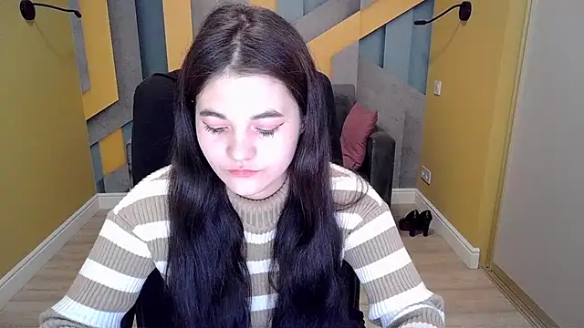 Snapshot of ElinaMils chatting on March 6, 2025, 12:19 pm ElinaMils online show from March 6, 2025, 12:19 pm