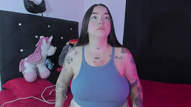 Celestte online show from December 17, 2025, 1:32 am