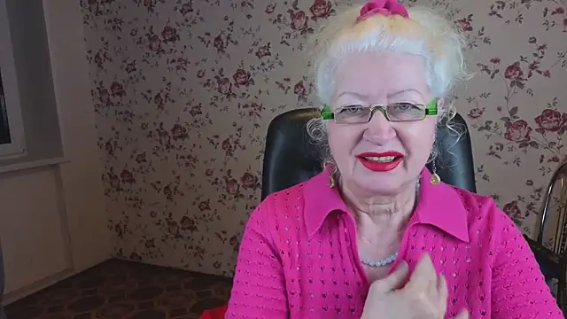 Maya Mayflower online show from November 21, 2025, 4:00 am