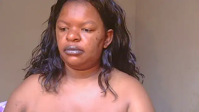 Snapshot of ebony_rose11 chatting on February 17, 2025, 7:47 am ebony rose11 online show from February 17, 2025, 7:47 am