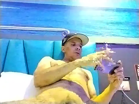 karlossan24 online show from August 1, 2026, 6:22 am