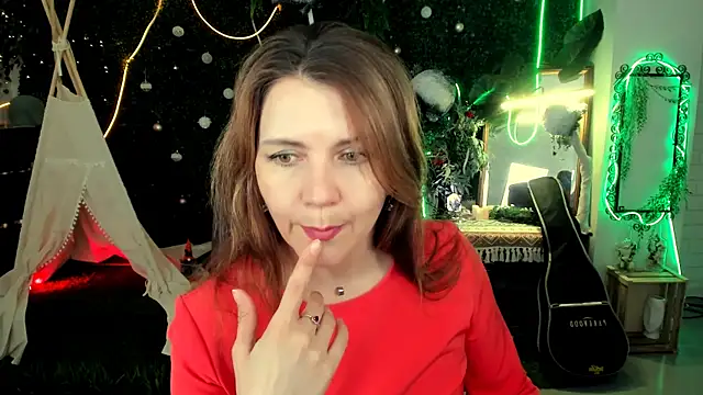 NicoleHitman online show from March 28, 2026, 1:12 pm