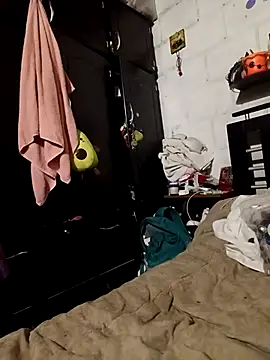 Snapshot of Antonela45 chatting on February 5, 2026, 11:44 pm Antonela45 online show from February 5, 2026, 11:44 pm