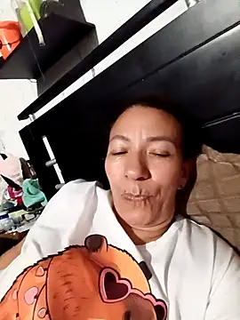 Snapshot of Antonela45 chatting on February 2, 2026, 1:15 am Antonela45 online show from February 2, 2026, 1:15 am