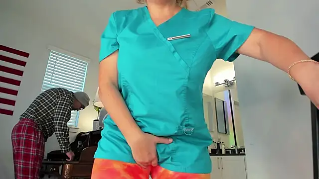 realtoxxxxmaria online show from November 17, 2025, 6:56 pm