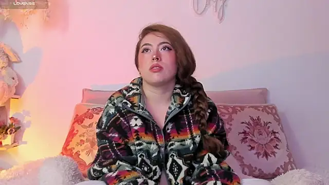 julieta cooper20 online show from October 7, 2025, 3:51 am