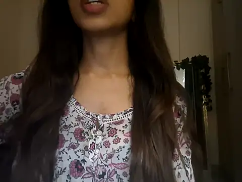 Queen Ayeshaa online show from March 12, 2025, 4:56 pm