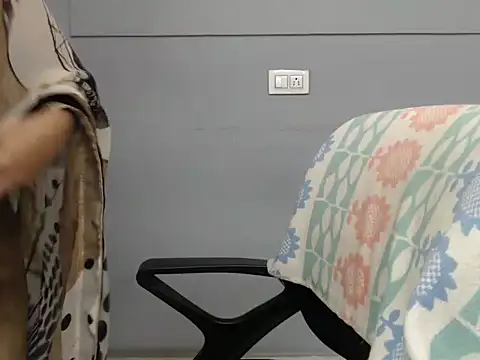 Surjeet Kaur online show from November 28, 2025, 4:01 am