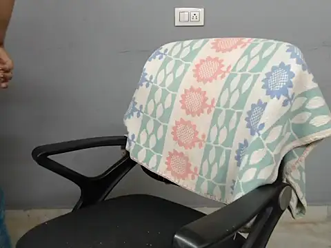 Surjeet Kaur online show from September 12, 2025, 3:28 am