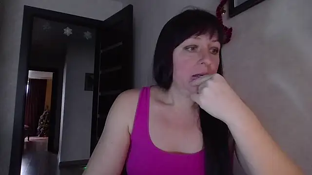 CarolinaReaperRed online show from December 19, 2025, 9:33 am