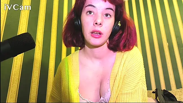 Snapshot of _Amber_Doll_ chatting on October 3, 2025, 12:03 am Amber Doll online show from October 3, 2025, 12:03 am