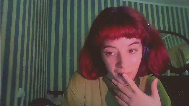 Snapshot of _Amber_Doll_ chatting on October 13, 2025, 7:37 pm Amber Doll online show from October 13, 2025, 7:37 pm